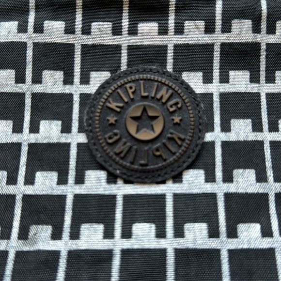 Kipling Large Defea Print- Black and Grey - Picture 4 of 11